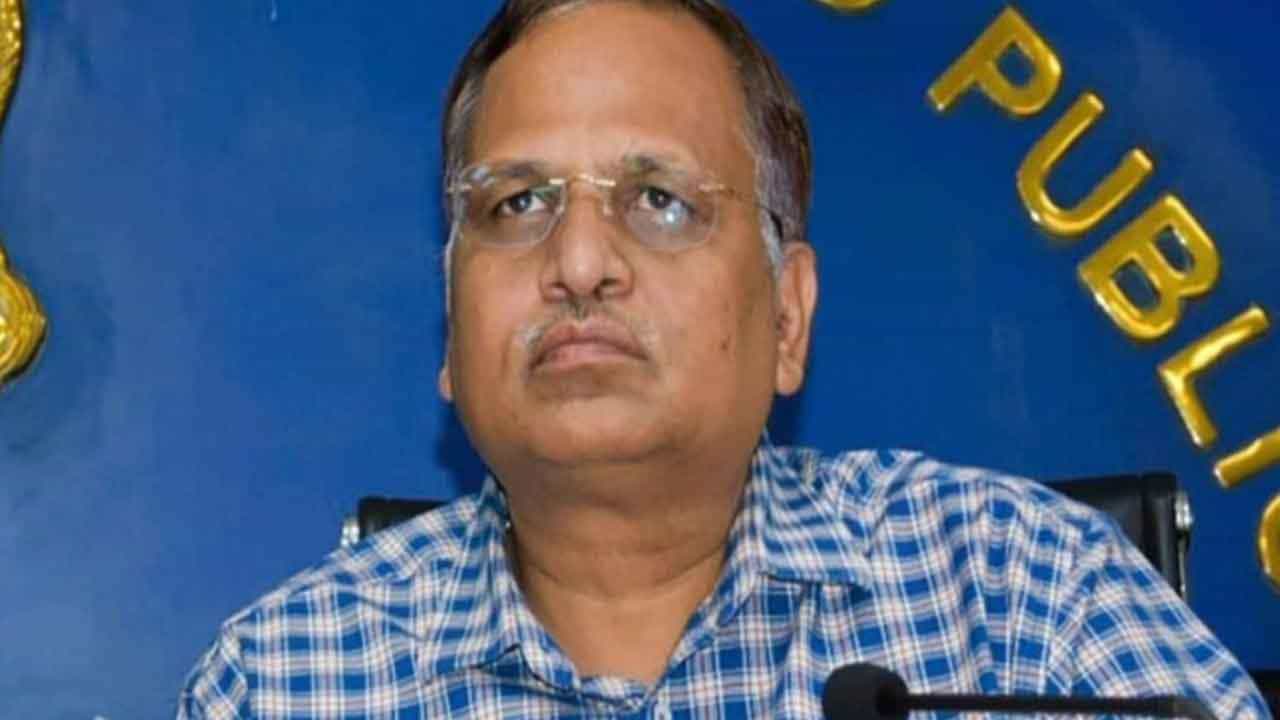 Satyendar Jain ದೆಹಲಿ ಆರೋಗ್ಯ ಸಚಿವ ಸತ್ಯೇಂದರ್ ಜೈನ್ ಜೂನ್ 9ರ ವರೆಗೆ ಇಡಿ ಕಸ್ಟಡಿಗೆ Satyendar Jain ದೆಹಲಿ ಆರೋಗ್ಯ ಸಚಿವ ಸತ್ಯೇಂದರ್ ಜೈನ್ ಜೂನ್ 9ರ ವರೆಗೆ ಇಡಿ ಕಸ್ಟಡಿಗೆ