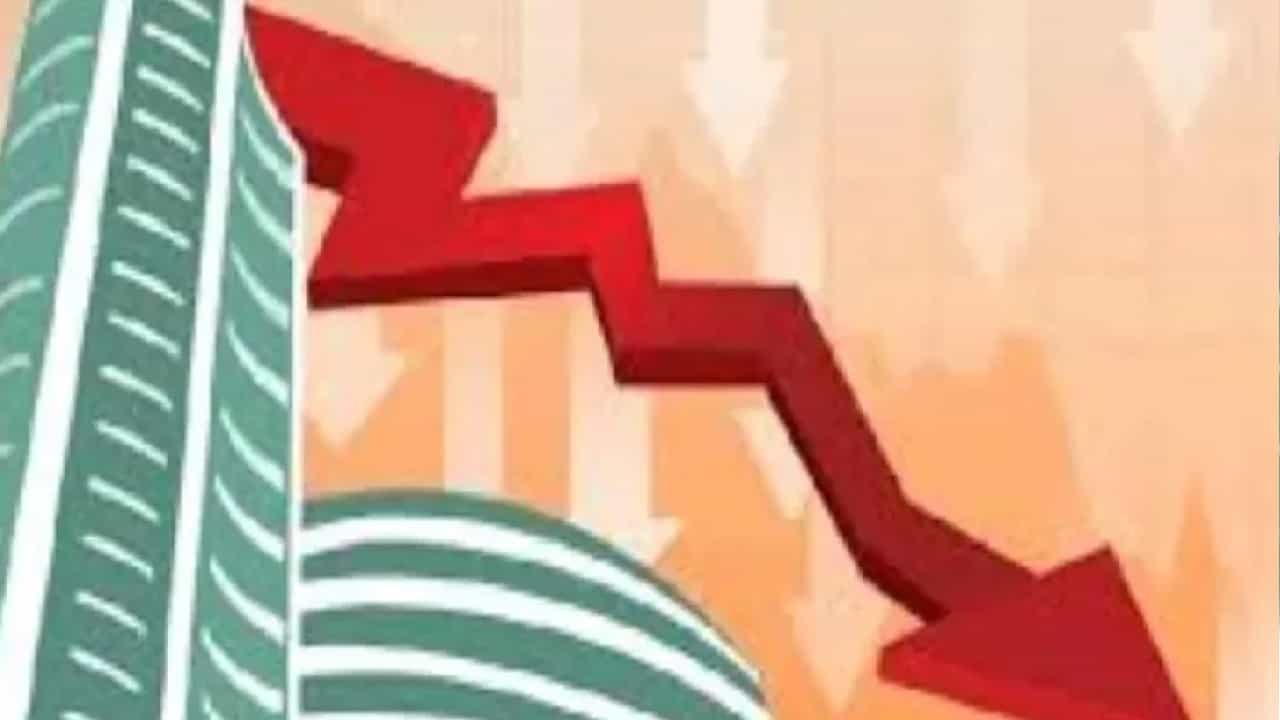 Closing Bell: ನೆಲ ಕಚ್ಚಿದ ಸೆನ್ಸೆಕ್ಸ್ನ 1416 ಪಾಯಿಂಟ್ಸ್, ನಿಫ್ಟಿಯ 431 ಪಾಯಿಂಟ್ಸ್; ಕರಗಿತು ಹೂಡಿಕೆದಾರರ ಸಂಪತ್ತು Closing Bell: ನೆಲ ಕಚ್ಚಿದ ಸೆನ್ಸೆಕ್ಸ್ನ 1416 ಪಾಯಿಂಟ್ಸ್, ನಿಫ್ಟಿಯ 431 ಪಾಯಿಂಟ್ಸ್; ಕರಗಿತು ಹೂಡಿಕೆದಾರರ ಸಂಪತ್ತು