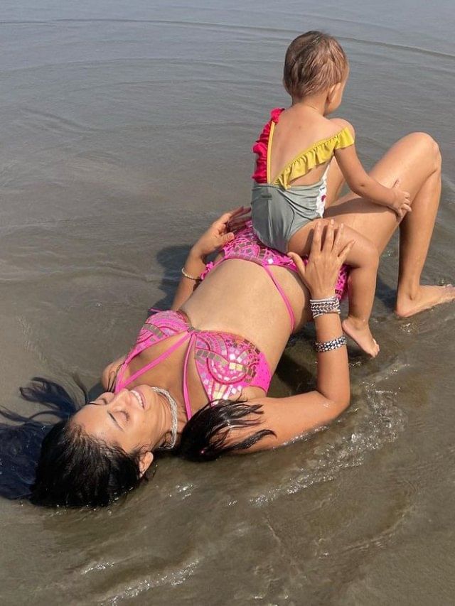 Shriya Saran Beach Pic 5