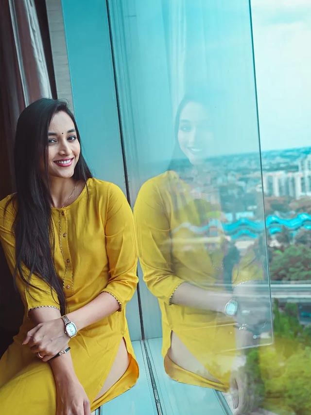 Srinidhi shetty