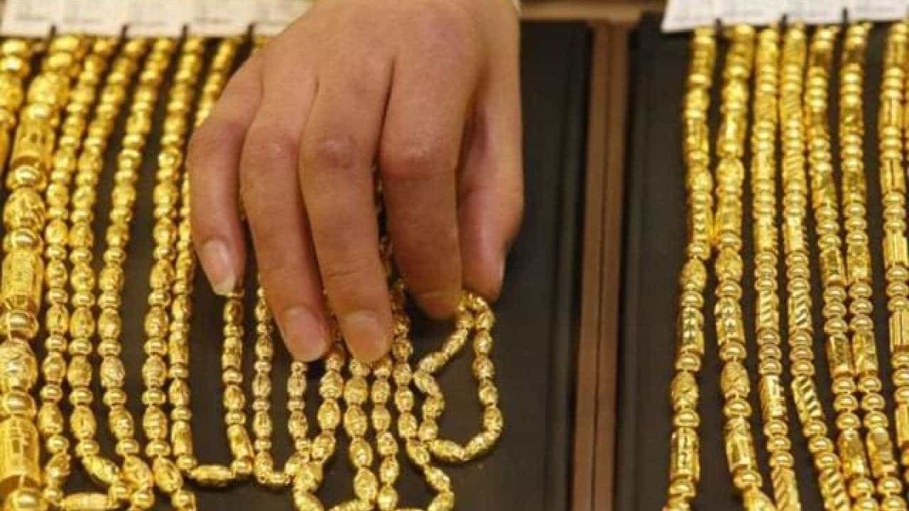 Gold Price Today: ಚಿನ್ನದ ಬೆಲೆ ಇಂದು ಭಾರೀ ಏರಿಕೆ; ಬೆಳ್ಳಿ ದರ ಒಂದೇ ದಿನದಲ್ಲಿ 1,900 ರೂ. ಹೆಚ್ಚಳ Gold Price Today: ಚಿನ್ನದ ಬೆಲೆ ಇಂದು ಭಾರೀ ಏರಿಕೆ; ಬೆಳ್ಳಿ ದರ ಒಂದೇ ದಿನದಲ್ಲಿ 1,900 ರೂ. ಹೆಚ್ಚಳ