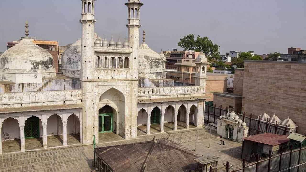 Gyanvapi Mosque Case ಜ್ಞಾನವಾಪಿ ಮಸೀದಿ ಪ್ರಕರಣ: ವಿಚಾರಣೆ ಮೇ 26ಕ್ಕೆ ಮುಂದೂಡಿದ ವಾರಾಣಸಿ ಜಿಲ್ಲಾ ಕೋರ್ಟ್‌