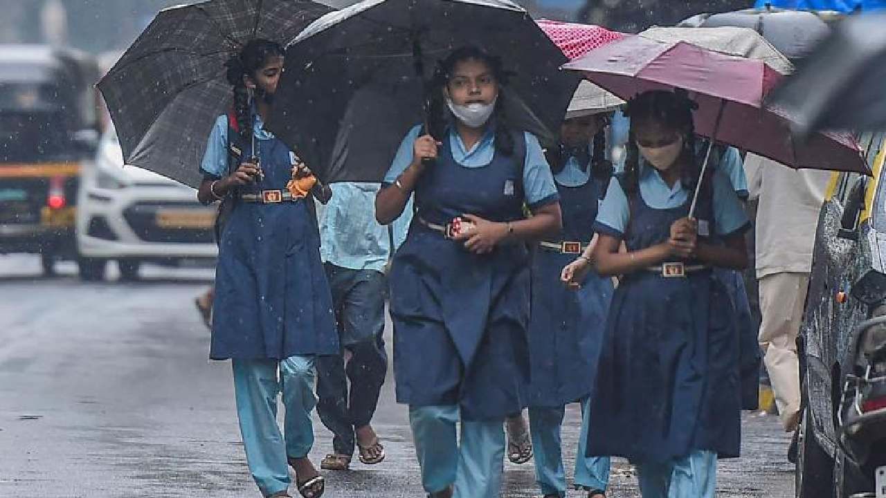 Karnataka Rain: ಭಾರೀ ಮಳೆಯಿಂದ ಈ 7 ಜಿಲ್ಲೆಗಳಲ್ಲಿ ರೆಡ್ ಅಲರ್ಟ್​ ಘೋಷಣೆ; ಬೆಂಗಳೂರಿಗೆ ಹಳದಿ ಅಲರ್ಟ್​