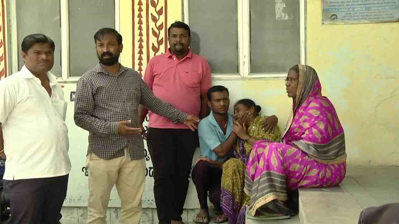 ಮುಸ್ಲಿಂ ಯುವತಿಯನ್ನು ಪ್ರೀತಿಸಿದಕ್ಕೆ ದಲಿತ ಯುವಕನ ಕೊಲೆ; ಯುವತಿ ಸಹೋದರ ಸೇರಿ ಇಬ್ಬರು ಅರೆಸ್ಟ್ ಮುಸ್ಲಿಂ ಯುವತಿಯನ್ನು ಪ್ರೀತಿಸಿದಕ್ಕೆ ದಲಿತ ಯುವಕನ ಕೊಲೆ; ಯುವತಿ ಸಹೋದರ ಸೇರಿ ಇಬ್ಬರು ಅರೆಸ್ಟ್