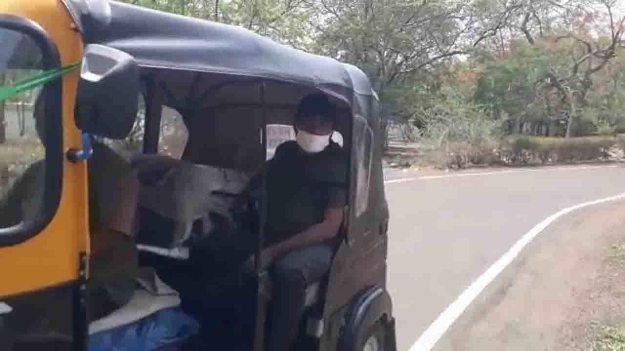 ಪಿಎಸ್ಐ ನೇಮಕಾತಿಯಲ್ಲಿ ಅಕ್ರಮ ಪ್ರಕರಣ; ಆಟೋದಲ್ಲಿ ಸಿಐಡಿ ಕಚೇರಿಗೆ ಬಂದು ಶರಣಾದ ಕಿಂಗ್ಪಿನ್ ಮಂಜುನಾಥ ಮೇಳಕುಂದಿ ಪಿಎಸ್ಐ ನೇಮಕಾತಿಯಲ್ಲಿ ಅಕ್ರಮ ಪ್ರಕರಣ; ಆಟೋದಲ್ಲಿ ಸಿಐಡಿ ಕಚೇರಿಗೆ ಬಂದು ಶರಣಾದ ಕಿಂಗ್ಪಿನ್ ಮಂಜುನಾಥ ಮೇಳಕುಂದಿ
