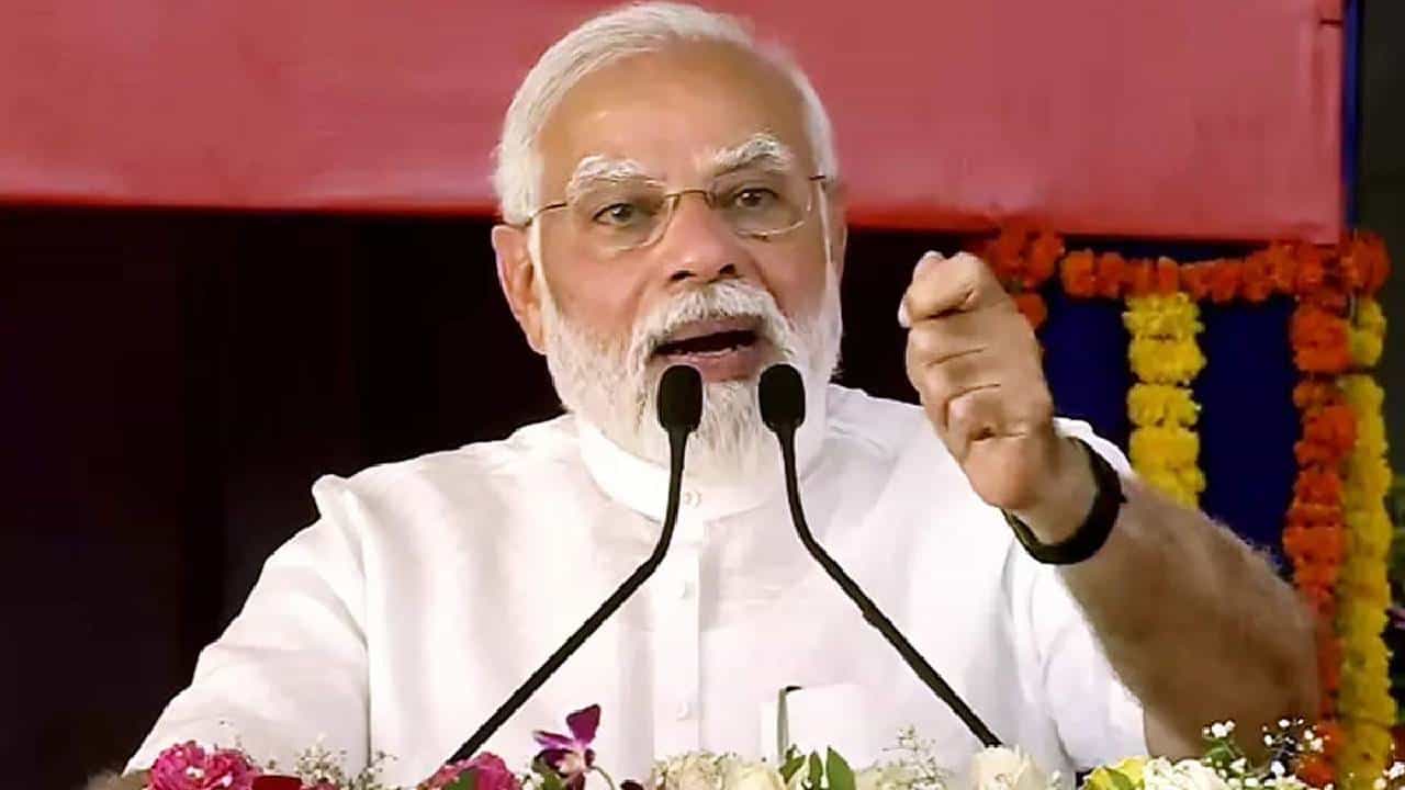 2024ರ ಲೋಕಸಭಾ ಚುನಾವಣೆ ಮೇಲೆ ಕಣ್ಣು, ಕೇಂದ್ರ ಸಚಿವ ಸಂಪುಟ ಮತ್ತೆ ಪುನರ್ರಚನೆ ಸಾಧ್ಯತೆ 2024ರ ಲೋಕಸಭಾ ಚುನಾವಣೆ ಮೇಲೆ ಕಣ್ಣು, ಕೇಂದ್ರ ಸಚಿವ ಸಂಪುಟ ಮತ್ತೆ ಪುನರ್ರಚನೆ ಸಾಧ್ಯತೆ