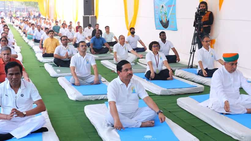 Yoga utsav: ಜನ ತಮ್ಮ ದೈನಂದಿನ ಜೀವನದಲ್ಲಿ ಯೋಗ ಅಳವಡಿಸಿಕೊಳ್ಳಲು ಉತ್ತೇಜಿಸಬೇಕು -ಕೇಂದ್ರ ಸಚಿವ ಪ್ರಲ್ಹಾದ್ ಜೋಶಿ ಕರೆ