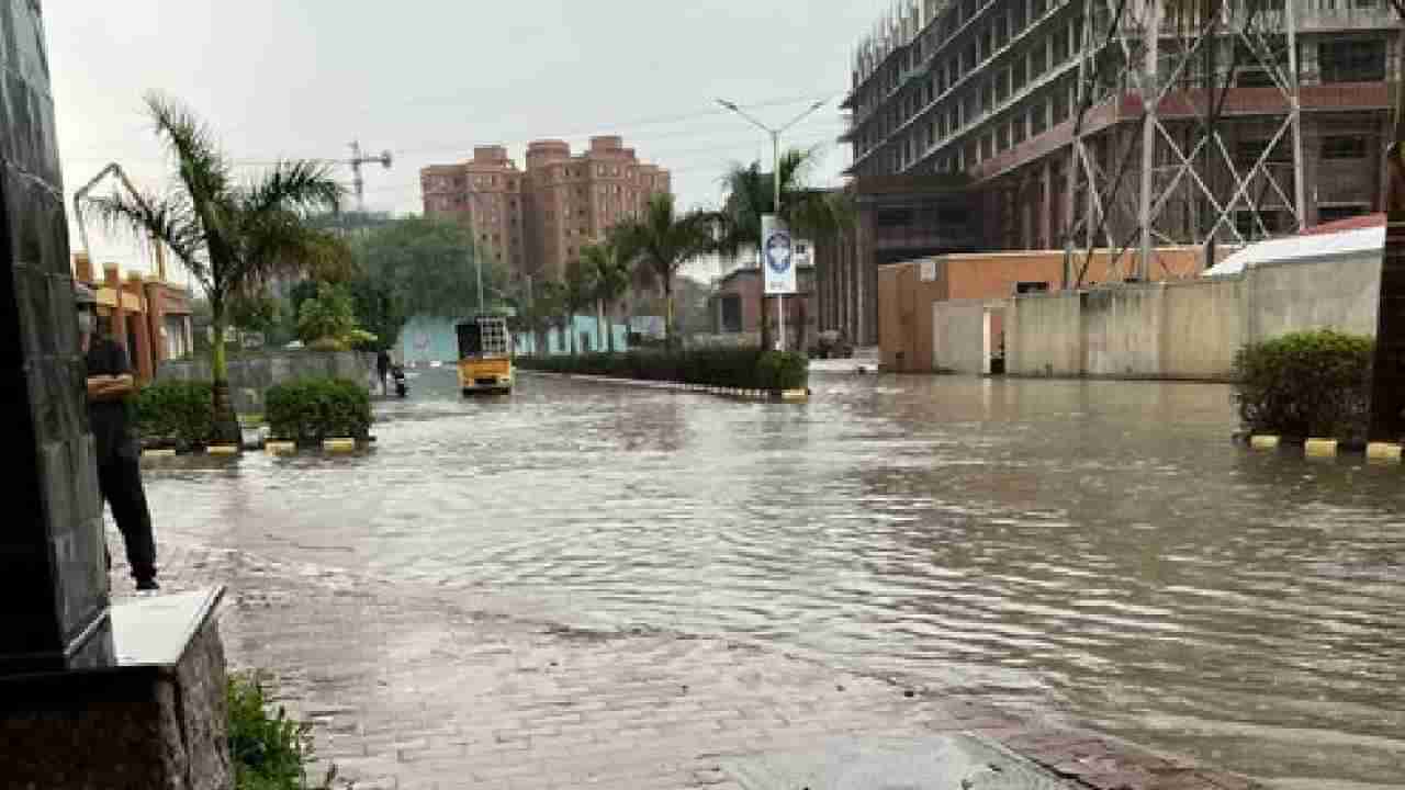 Bengaluru Rain: ಬೆಂಗಳೂರಿನಲ್ಲಿ ಬಿರುಗಾಳಿ, ಮಳೆಯಿಂದ ಧರೆಗುರುಳಿದ ಮರಗಳು; ಇನ್ನೂ 5 ದಿನ ಭಾರೀ ಮಳೆ ಸಾಧ್ಯತೆ