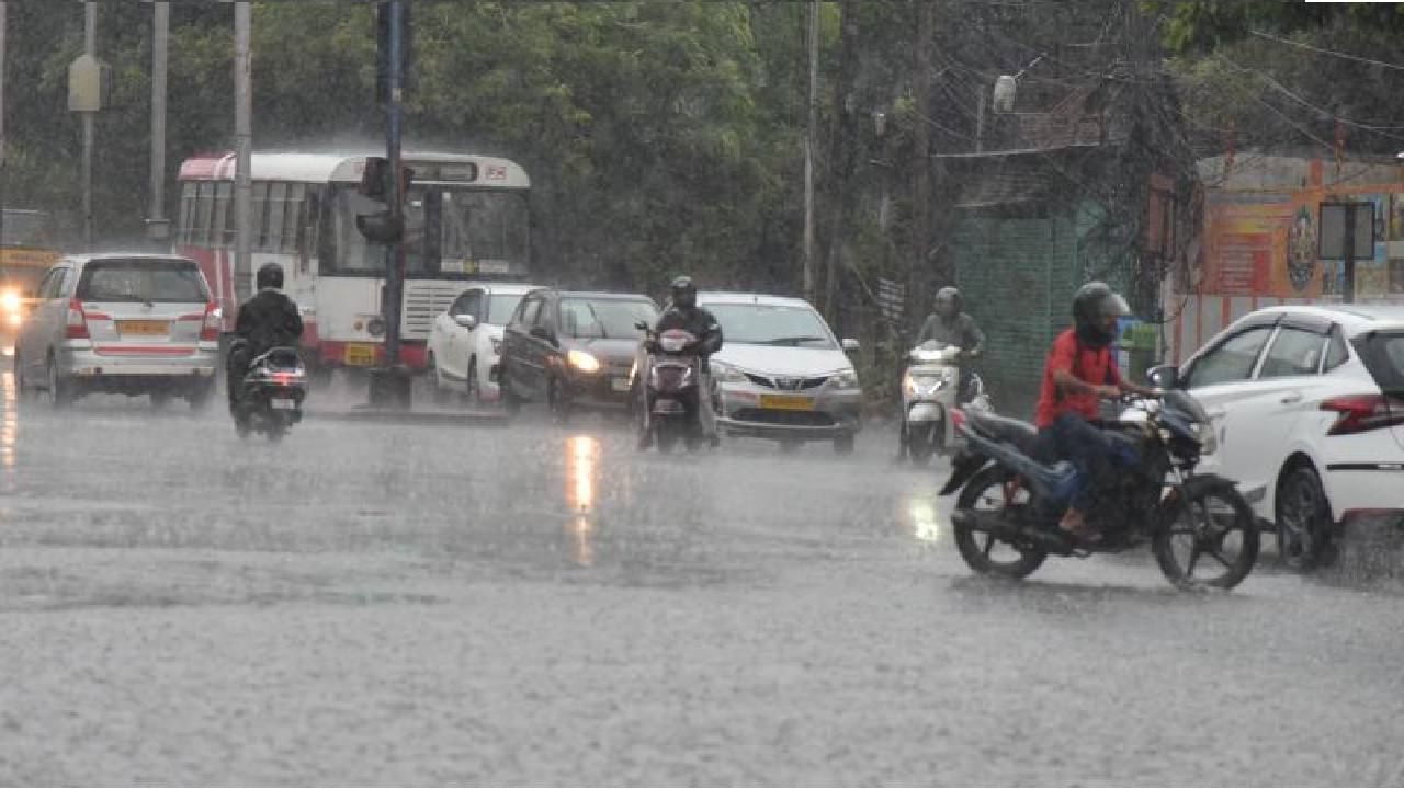 Karnataka Rain: ಮಲೆನಾಡು, ಉತ್ತರ ಒಳನಾಡಿನಲ್ಲಿ ಇಂದು ಮಳೆ; ಕರಾವಳಿಯಲ್ಲಿ ನಾಳೆಯಿಂದ ವರುಣನ ಆರ್ಭಟ Karnataka Rain: ಮಲೆನಾಡು, ಉತ್ತರ ಒಳನಾಡಿನಲ್ಲಿ ಇಂದು ಮಳೆ; ಕರಾವಳಿಯಲ್ಲಿ ನಾಳೆಯಿಂದ ವರುಣನ ಆರ್ಭಟ