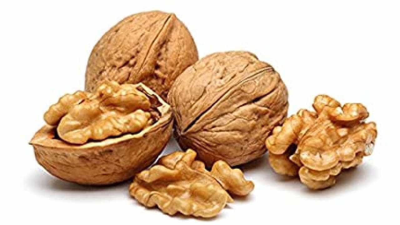 Walnuts Benefits: ದಿನವೂ ವಾಲ್ನಟ್ ತಿನ್ನುವುದರಿಂದ ಏನೆಲ್ಲ ಪ್ರಯೋಜನವಿದೆ ಗೊತ್ತಾ? Walnuts Benefits: ದಿನವೂ ವಾಲ್ನಟ್ ತಿನ್ನುವುದರಿಂದ ಏನೆಲ್ಲ ಪ್ರಯೋಜನವಿದೆ ಗೊತ್ತಾ?