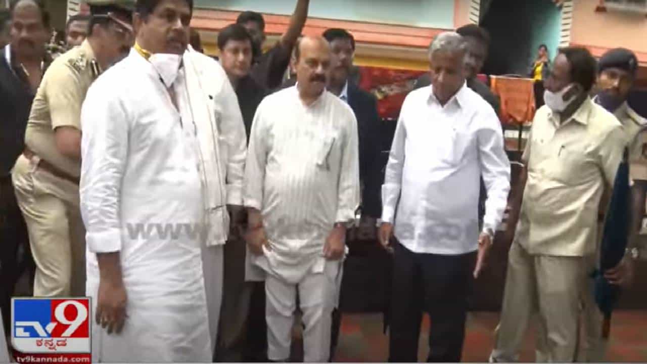 ಇಂದು ಸಿಎಂ ಬಸವರಾಜ ಬೊಮ್ಮಾಯಿ ಸಿಟಿ ರೌಂಡ್ಸ್: ಬೆಂಗಳೂರಿನ ಮಳೆ ಹಾನಿ ಪ್ರದೇಶಗಳಿಗೆ ಭೇಟಿ ಇಂದು ಸಿಎಂ ಬಸವರಾಜ ಬೊಮ್ಮಾಯಿ ಸಿಟಿ ರೌಂಡ್ಸ್: ಬೆಂಗಳೂರಿನ ಮಳೆ ಹಾನಿ ಪ್ರದೇಶಗಳಿಗೆ ಭೇಟಿ