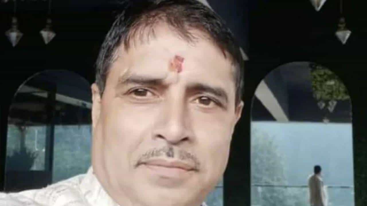 ಮೊಮ್ಮಗಳಿಗೆ ಲೈಂಗಿಕ ಕಿರುಕುಳ ನೀಡಿದ್ದಾರೆಂದು ಸೊಸೆ ಆರೋಪ: ಆತ್ಮಹತ್ಯೆ ಮಾಡಿಕೊಂಡ ಉತ್ತರಾಖಂಡ್ ಮಾಜಿ ಸಚಿವ ರಾಜೇಂದ್ರ ಬಹುಗುಣ ಮೊಮ್ಮಗಳಿಗೆ ಲೈಂಗಿಕ ಕಿರುಕುಳ ನೀಡಿದ್ದಾರೆಂದು ಸೊಸೆ ಆರೋಪ: ಆತ್ಮಹತ್ಯೆ ಮಾಡಿಕೊಂಡ ಉತ್ತರಾಖಂಡ್ ಮಾಜಿ ಸಚಿವ ರಾಜೇಂದ್ರ ಬಹುಗುಣ