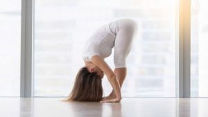 Long Working Hours Taking a Toll on Eyes? Try These 5 Yoga Asanas 