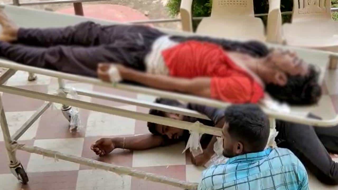 Crime News, ವಿದ್ಯುತ್​ ಪ್ರವಹಿಸಿ ಗುತ್ತಿಗೆ ನೌಕರ ಸಾವು: ಚೆಸ್ಕಾಂ ಅಧಿಕಾರಿಗಳ ವಿರುದ್ಧ ಕುಟುಂಬಸ್ಥರ ಆಕ್ರೋಶ