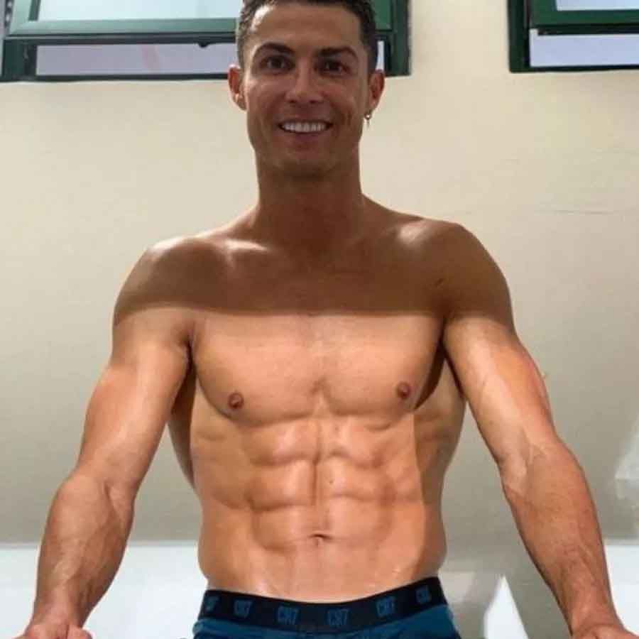 Cristiano Ronaldo: ಕ್ರಿಸ್ಟಿಯಾನೊ ರೊನಾಲ್ಡೊ ಕಾರು ಅಪಘಾತ; 17 ಕೋಟಿ ದುಬಾರಿ ಬೆಲೆಯ ಬುಗಾಟ್ಟಿ ಪುಡಿ ಪುಡಿ!