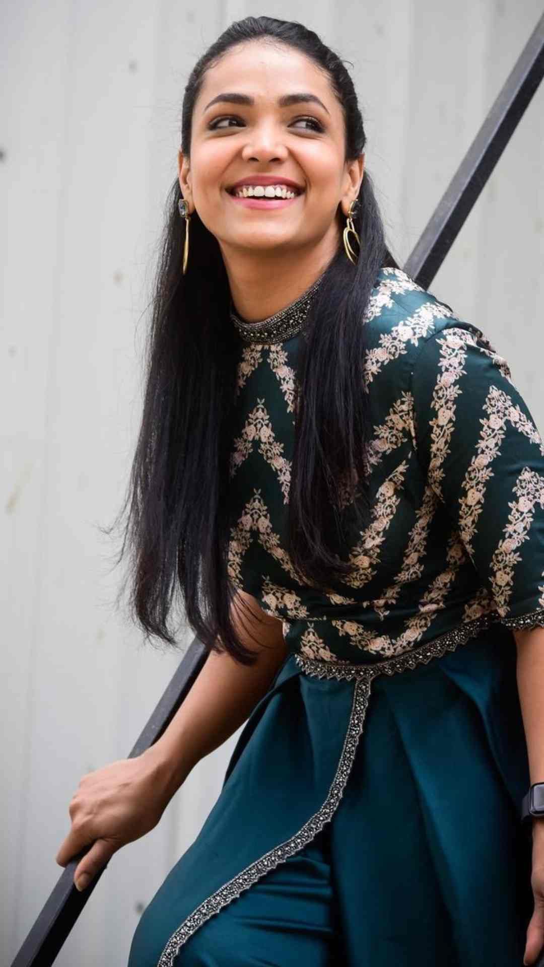Anupama Gowda 5(1)