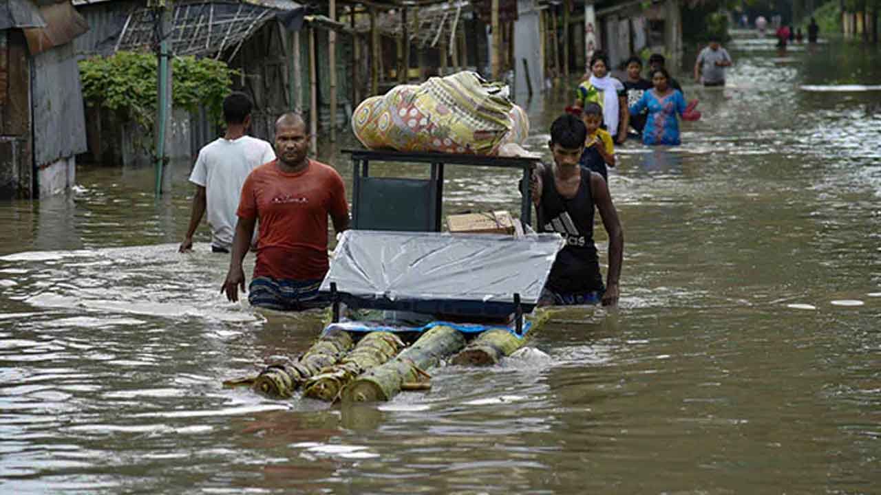 Assam Floods ಅಸ್ಸಾಂನಲ್ಲಿ ಪ್ರವಾಹ: ಸಾವಿನ ಸಂಖ್ಯೆ 89ಕ್ಕೆ ಏರಿಕೆ; ಕರೀಂಗಂಜ್, ಕಛಾರ್ ತೀವ್ರ ಪ್ರವಾಹ ಬಾಧಿತ