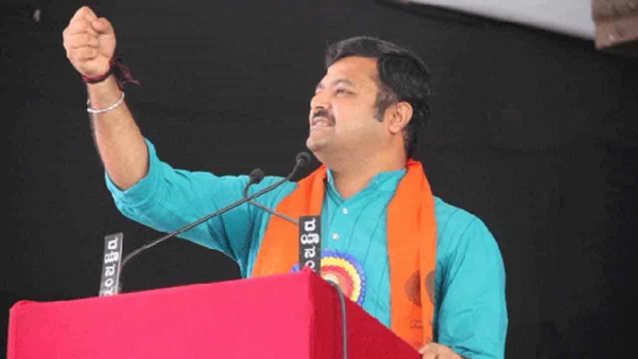 ಮುಸ್ಲಿಮರು ಮೂರು ದೇಗುಲ ಬಿಟ್ಟುಕೊಡದಿದ್ದರೆ 37 ಸಾವಿರ ಕಡೆ ಹಿಂದೂಗಳು ಹೋರಾಡಬೇಕಾಗುತ್ತೆ: ಚಕ್ರವರ್ತಿ ಸೂಲಿಬೆಲೆ ಮುಸ್ಲಿಮರು ಮೂರು ದೇಗುಲ ಬಿಟ್ಟುಕೊಡದಿದ್ದರೆ 37 ಸಾವಿರ ಕಡೆ ಹಿಂದೂಗಳು ಹೋರಾಡಬೇಕಾಗುತ್ತೆ: ಚಕ್ರವರ್ತಿ ಸೂಲಿಬೆಲೆ