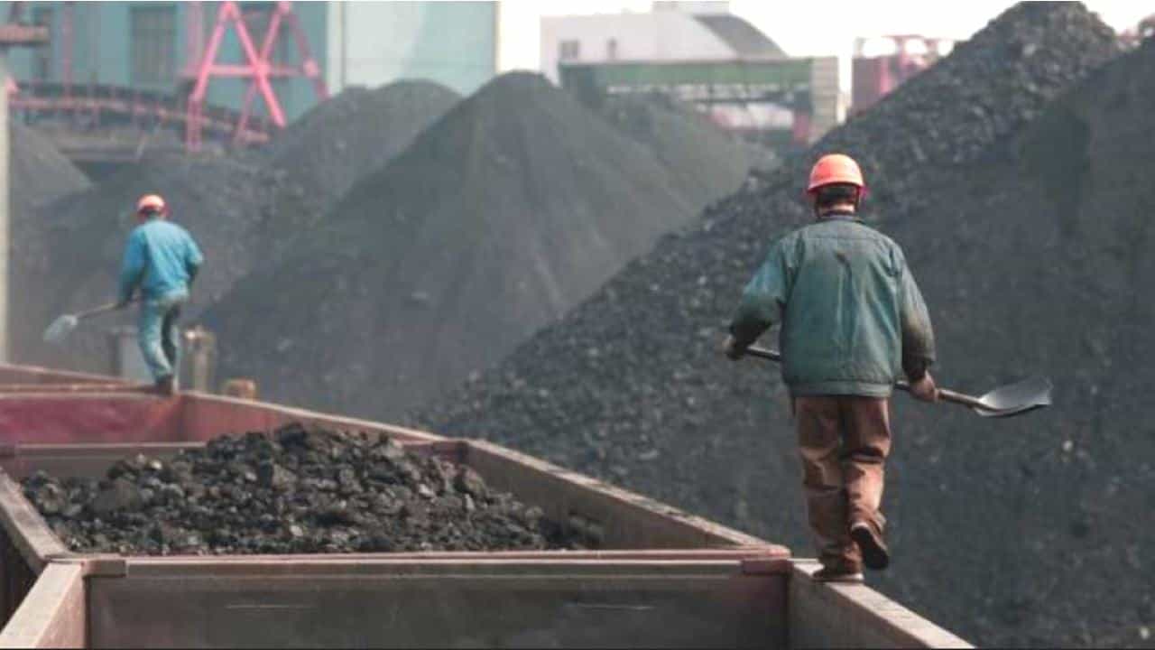 Coking Coal Production: ಕಲ್ಲಿದ್ದಲು ಉತ್ಪಾದನೆ ಹೆಚ್ಚಿಸಲು ಯೋಜನೆ ಸಿದ್ಧ, ಏನಿದರ ವಿವರ? Coking Coal Production: ಕಲ್ಲಿದ್ದಲು ಉತ್ಪಾದನೆ ಹೆಚ್ಚಿಸಲು ಯೋಜನೆ ಸಿದ್ಧ, ಏನಿದರ ವಿವರ?