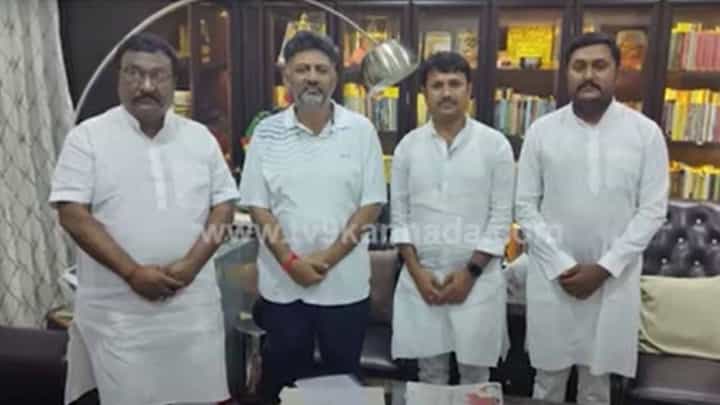 ಕಾಂಗ್ರೆಸ್ ತೊರೆದು ಜೆಡಿ(ಎಸ್) ಸೇರಿದ್ದ ಗಂಗಾವತಿ ಮಾಜಿ ವಿಧಾನ ಪರಿಷತ್ ಸದಸ್ಯ ಶ್ರೀನಾಥ್ ತವರಿಗೆ ಮರಳಿದರು! ಕಾಂಗ್ರೆಸ್ ತೊರೆದು ಜೆಡಿ(ಎಸ್) ಸೇರಿದ್ದ ಗಂಗಾವತಿ ಮಾಜಿ ವಿಧಾನ ಪರಿಷತ್ ಸದಸ್ಯ ಶ್ರೀನಾಥ್ ತವರಿಗೆ ಮರಳಿದರು!