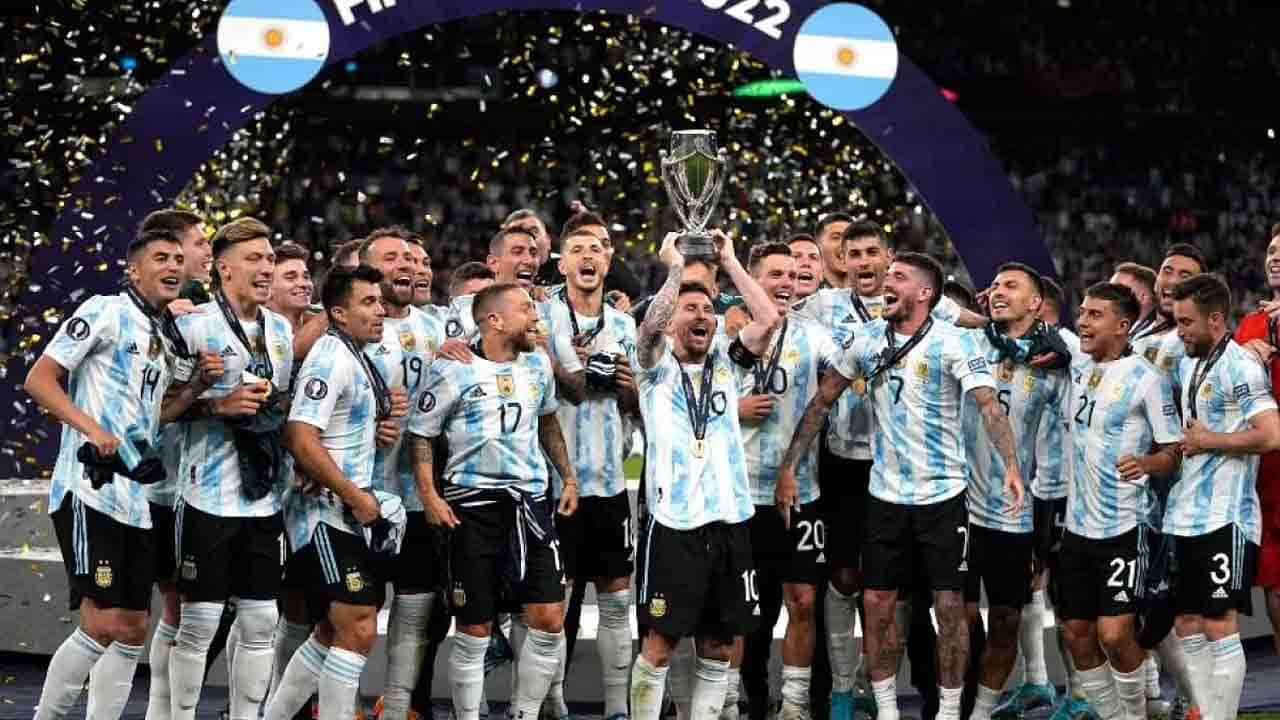 Lionel Messi: ಫೈನಲಿಸಿಮಾ ಕಪ್ ಗೆದ್ದುಕೊಂಡ ಅರ್ಜೆಂಟಿನಾ: ಲಿಯೊನೆಲ್ ಮೆಸ್ಸಿ ವಿಶೇಷ ಸಾಧನೆ Lionel Messi: ಫೈನಲಿಸಿಮಾ ಕಪ್ ಗೆದ್ದುಕೊಂಡ ಅರ್ಜೆಂಟಿನಾ: ಲಿಯೊನೆಲ್ ಮೆಸ್ಸಿ ವಿಶೇಷ ಸಾಧನೆ