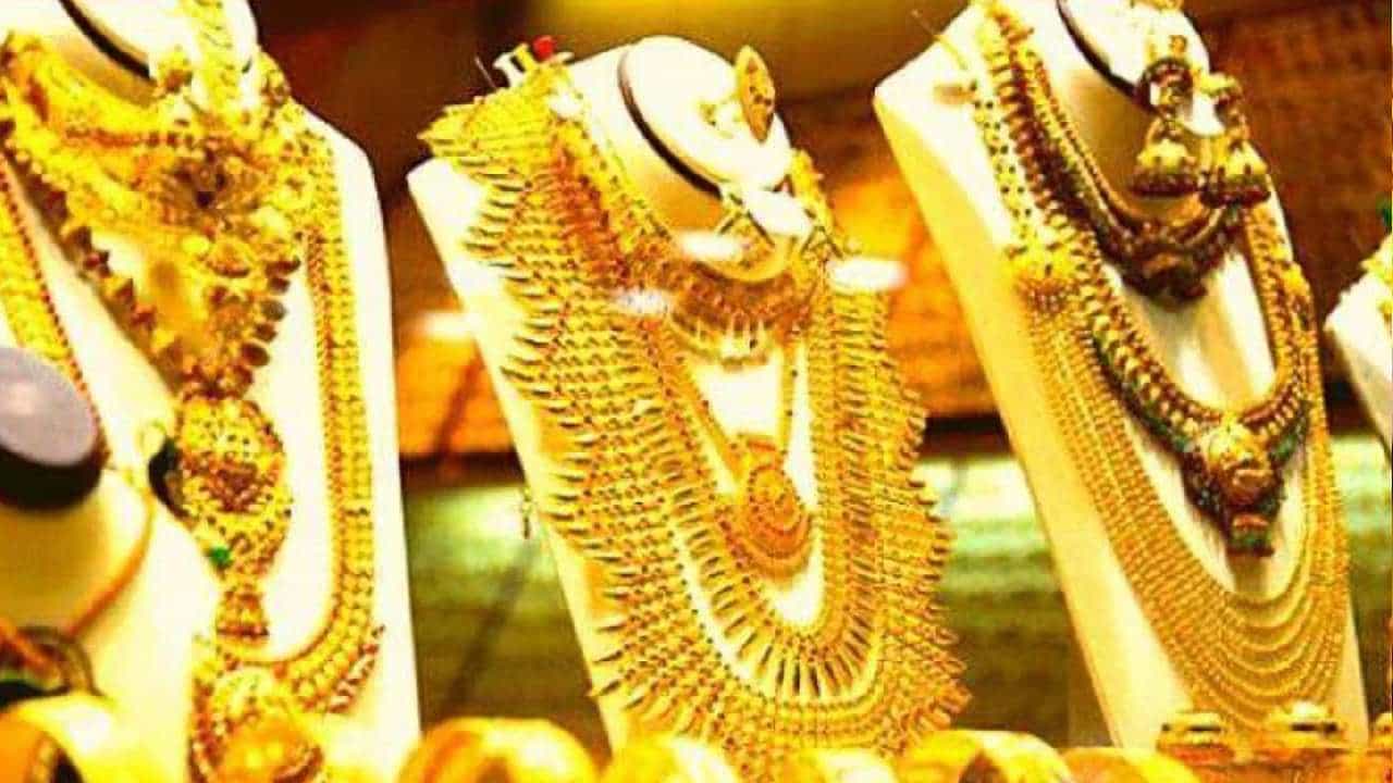 Gold- Silver Price: ಬೆಂಗಳೂರು, ಮುಂಬೈ, ದೆಹಲಿ ಸೇರಿ ಪ್ರಮುಖ ನಗರಗಳಲ್ಲಿ ಜೂನ್ 30ರ ಚಿನ್ನ- ಬೆಳ್ಳಿ ದರ ಇಲ್ಲಿದೆ Gold- Silver Price: ಬೆಂಗಳೂರು, ಮುಂಬೈ, ದೆಹಲಿ ಸೇರಿ ಪ್ರಮುಖ ನಗರಗಳಲ್ಲಿ ಜೂನ್ 30ರ ಚಿನ್ನ- ಬೆಳ್ಳಿ ದರ ಇಲ್ಲಿದೆ