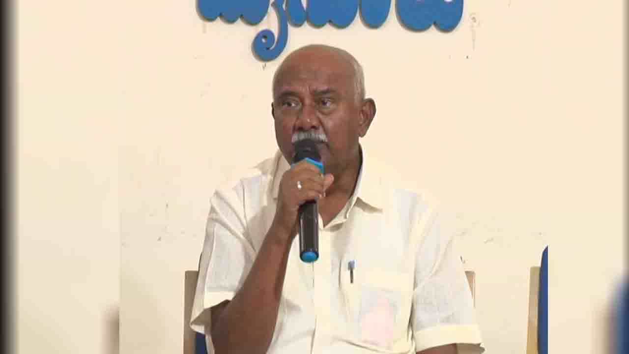 ಪ್ರತಾಪ್ ಸಿಂಹ ಅಯೋಗ್ಯ, ವಕೀಲ ವೃತ್ತಿ ಬಗ್ಗೆ ಅವನಿಗೇನು ಗೊತ್ತು? ಸ್ವಪಕ್ಷೀಯ ಸಂಸದ ಪ್ರತಾಪ್ ಸಿಂಹ ವಿರುದ್ಧ ಹೆಚ್.ವಿಶ್ವನಾಥ್ ಏಕವಚನದಲ್ಲಿ ವಾಗ್ದಾಳಿ