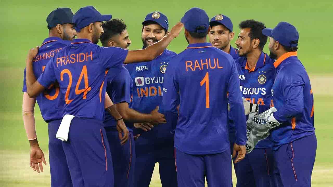 IND vs SA: ಭಾರತಕ್ಕೆ ಬರುತ್ತಿದ್ದಂತೆ ದಕ್ಷಿಣ ಆಫ್ರಿಕಾ ಆಟಗಾರರಿಗೆ ಶುರುವಾಗಿದೆ ಭಯ: ಇದಕ್ಕೆ ಕಾರಣ ಈ ಬೌಲರ್ IND vs SA: ಭಾರತಕ್ಕೆ ಬರುತ್ತಿದ್ದಂತೆ ದಕ್ಷಿಣ ಆಫ್ರಿಕಾ ಆಟಗಾರರಿಗೆ ಶುರುವಾಗಿದೆ ಭಯ: ಇದಕ್ಕೆ ಕಾರಣ ಈ ಬೌಲರ್