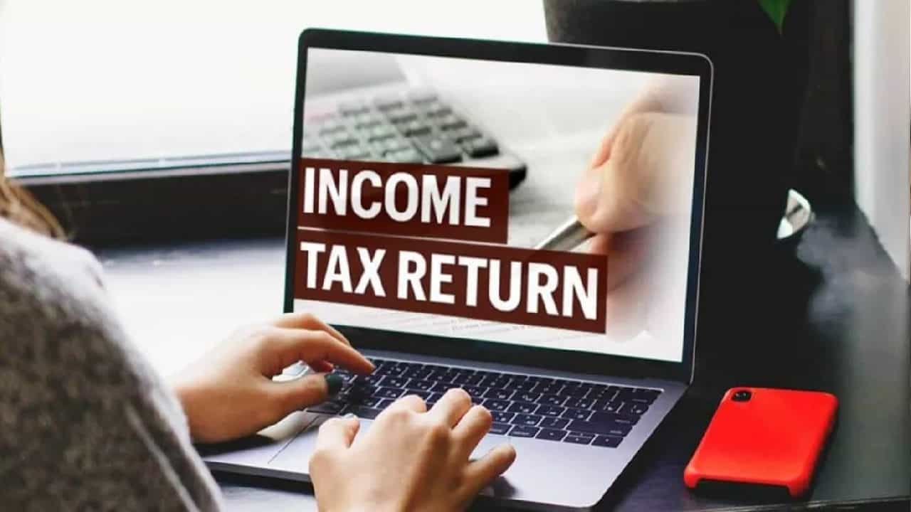 Income Tax Returns: ಆದಾಯ ತೆರಿಗೆ ರಿಟರ್ನ್ಸ್ ಫೈಲ್ ಮಾಡುವುದು ಹೇಗೆ? Income Tax Returns: ಆದಾಯ ತೆರಿಗೆ ರಿಟರ್ನ್ಸ್ ಫೈಲ್ ಮಾಡುವುದು ಹೇಗೆ?