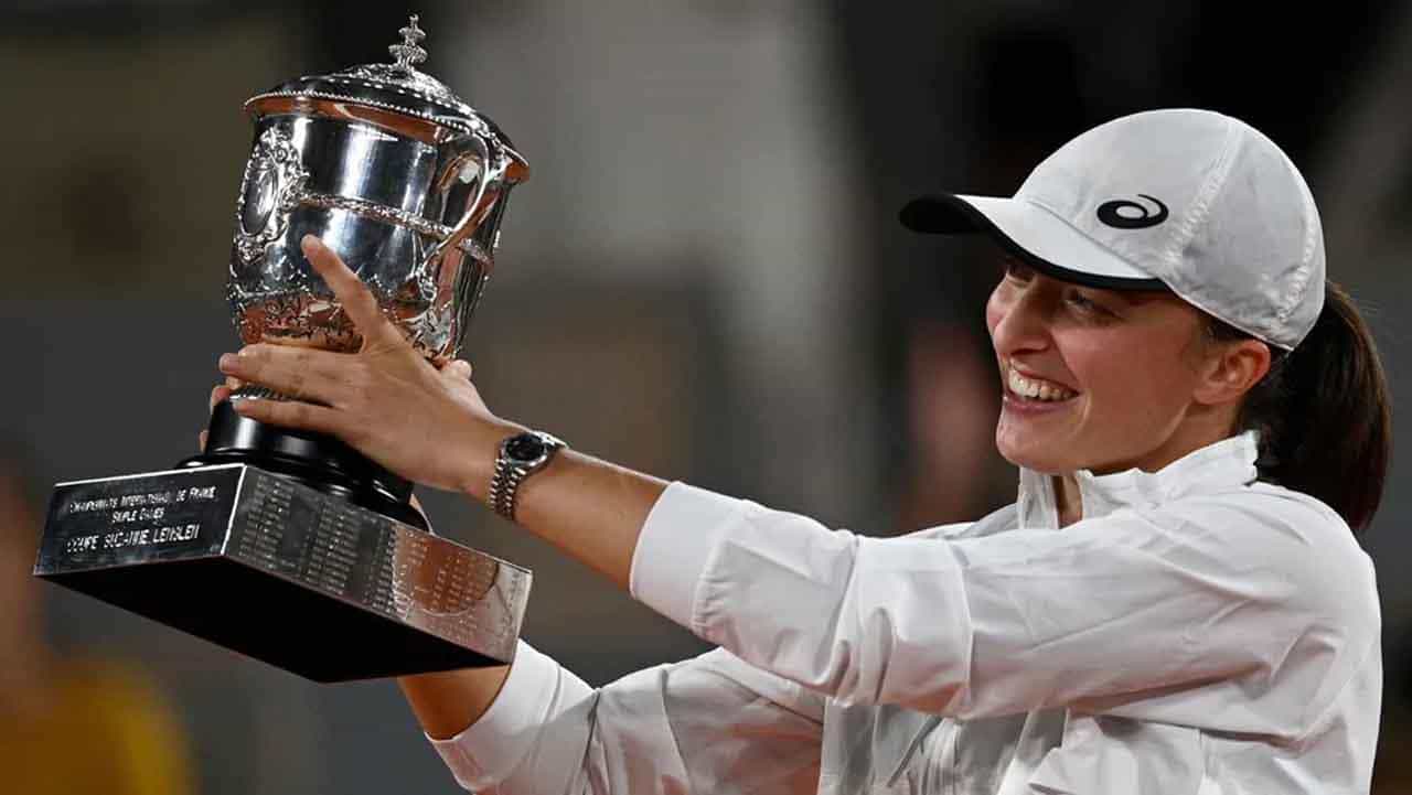 French Open 2022: ಫ್ರೆಂಚ್ ಓಪನ್ ಮಹಿಳಾ ಸಿಂಗಲ್ಸ್ ಪ್ರಶಸ್ತಿ ಗೆದ್ದ ಪೋಲೆಂಡ್ನ ಇಗಾ ಸ್ವಿಟೆಕ್..! French Open 2022: ಫ್ರೆಂಚ್ ಓಪನ್ ಮಹಿಳಾ ಸಿಂಗಲ್ಸ್ ಪ್ರಶಸ್ತಿ ಗೆದ್ದ ಪೋಲೆಂಡ್ನ ಇಗಾ ಸ್ವಿಟೆಕ್..!