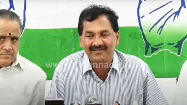ಜೆಡಿ(ಎಸ್) ಪಕ್ಷಕ್ಕೆ ಕೃತಜ್ಞತೆ ಇದ್ದಿದ್ದರೆ ಕಾಂಗ್ರೆಸ್ ಅಭ್ಯರ್ಥಿ ಮನ್ಸೂರ್ಗೆ ಬೆಂಬಲ ಸೂಚಿಸುತ್ತಿದ್ದರು: ಎಂ ಲಕ್ಷ್ಮಣ್, ಕಾಂಗ್ರೆಸ್ ವಕ್ತಾರ ಜೆಡಿ(ಎಸ್) ಪಕ್ಷಕ್ಕೆ ಕೃತಜ್ಞತೆ ಇದ್ದಿದ್ದರೆ ಕಾಂಗ್ರೆಸ್ ಅಭ್ಯರ್ಥಿ ಮನ್ಸೂರ್ಗೆ ಬೆಂಬಲ ಸೂಚಿಸುತ್ತಿದ್ದರು: ಎಂ ಲಕ್ಷ್ಮಣ್, ಕಾಂಗ್ರೆಸ್ ವಕ್ತಾರ