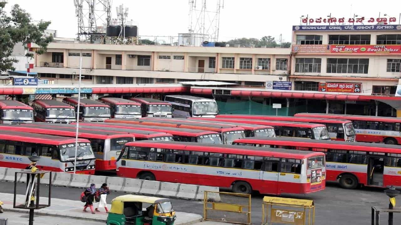 KSRTC ಸಿಬ್ಬಂದಿಗೆ ಗುಡ್​ ನ್ಯೂಸ್: ಸಾರಿಗೆ ನಿಗಮಗಳ ನೌಕರರ ವೇತನ ಪರಿಷ್ಕರಣೆಗೆ ಸಚಿವ ಶ್ರೀರಾಮುಲು ಸಮ್ಮತಿ