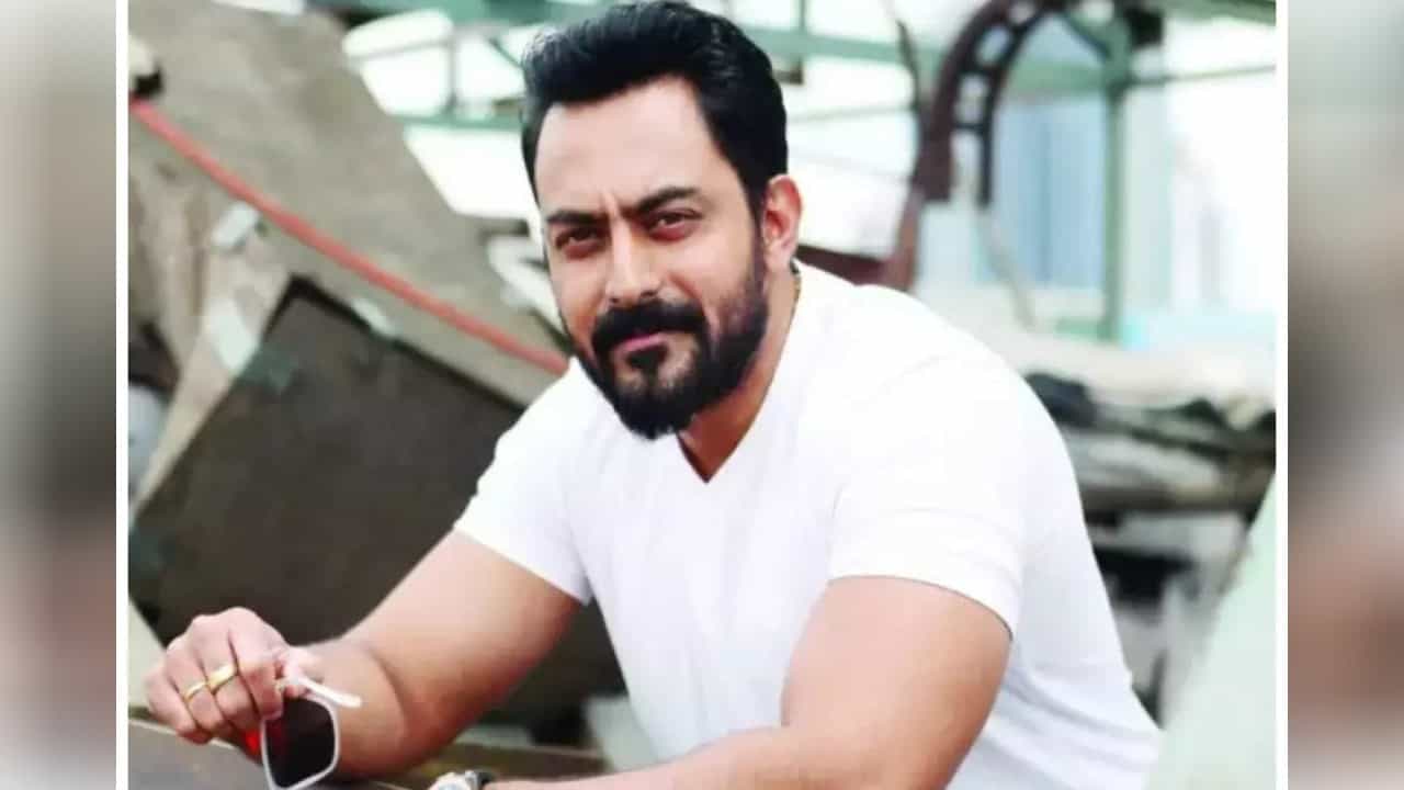 JK: ಜೆಕೆ ಮದುವೆಯ ಬಗ್ಗೆ ಹರಿದಾಡುತ್ತಿದೆ ವದಂತಿ; ಸ್ಪಷ್ಟನೆ ನೀಡಿದ ನಟ ಹೇಳಿದ್ದೇನು? JK: ಜೆಕೆ ಮದುವೆಯ ಬಗ್ಗೆ ಹರಿದಾಡುತ್ತಿದೆ ವದಂತಿ; ಸ್ಪಷ್ಟನೆ ನೀಡಿದ ನಟ ಹೇಳಿದ್ದೇನು?