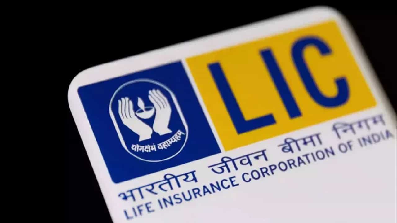 LIC Policy For Children: ಮಕ್ಕಳಿಗಾಗಿಯೇ ರೂಪಿಸಿರುವ ಈ ಎಲ್ಐಸಿ ಪಾಲಿಸಿಯಿಂದ ಪಡೆಯಬಹುದು 8.5 ಲಕ್ಷ ರೂಪಾಯಿ LIC Policy For Children: ಮಕ್ಕಳಿಗಾಗಿಯೇ ರೂಪಿಸಿರುವ ಈ ಎಲ್ಐಸಿ ಪಾಲಿಸಿಯಿಂದ ಪಡೆಯಬಹುದು 8.5 ಲಕ್ಷ ರೂಪಾಯಿ