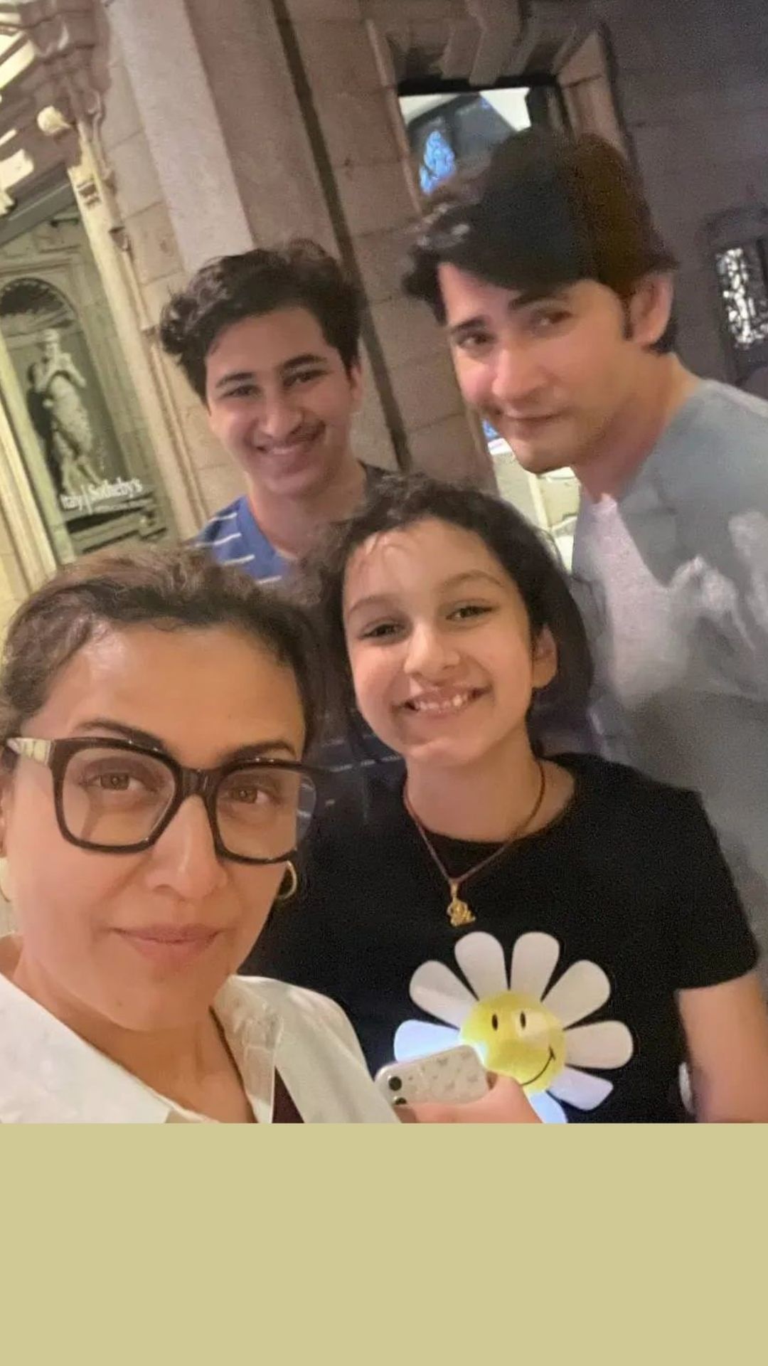 Mahesh Babu Family Photos 5