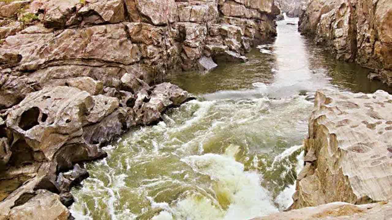 ಮೇಕೆದಾಟು ಯೋಜನೆ ವಿರೋಧಿಸಿ ತಮಿಳುನಾಡು ಸಿಎಂ ಪತ್ರ: ನೆರೆರಾಜ್ಯದ ಯೋಜನೆಗೆ ತಕರಾರು ತಪ್ಪು ಎಂದ ಗೋವಿಂದ ಕಾರಜೋಳ ಮೇಕೆದಾಟು ಯೋಜನೆ ವಿರೋಧಿಸಿ ತಮಿಳುನಾಡು ಸಿಎಂ ಪತ್ರ: ನೆರೆರಾಜ್ಯದ ಯೋಜನೆಗೆ ತಕರಾರು ತಪ್ಪು ಎಂದ ಗೋವಿಂದ ಕಾರಜೋಳ