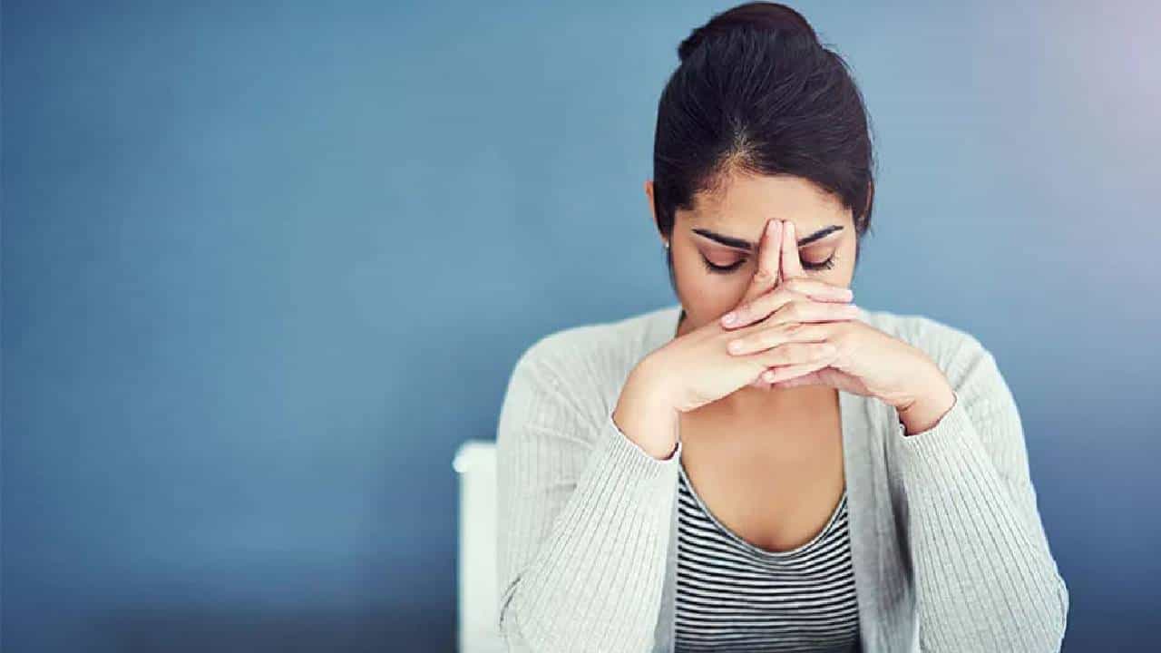Depression: ಖಿನ್ನತೆಯ ಈ ಲಕ್ಷಣಗಳನ್ನು ಕಡೆಗಣಿಸಬೇಡಿ, ತುರ್ತು ಚಿಕಿತ್ಸೆ ಅಗತ್ಯವಿರಬಹುದು Depression: ಖಿನ್ನತೆಯ ಈ ಲಕ್ಷಣಗಳನ್ನು ಕಡೆಗಣಿಸಬೇಡಿ, ತುರ್ತು ಚಿಕಿತ್ಸೆ ಅಗತ್ಯವಿರಬಹುದು