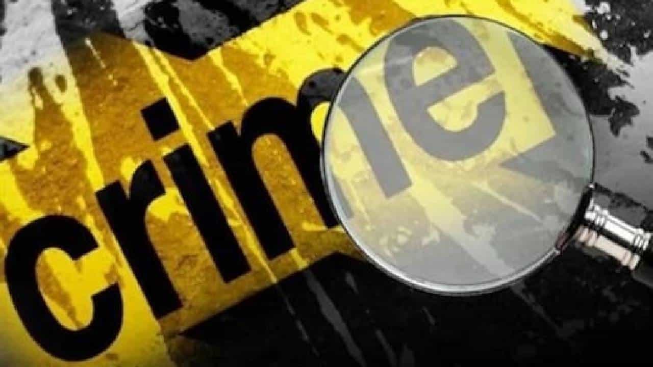 Crime News: ಬೆಂಗಳೂರಿನಲ್ಲಿ ಬೆಳ್ಳಂಬೆಳಗ್ಗೆ ವ್ಯಕ್ತಿಯ ಬರ್ಬರ ಹತ್ಯೆ! Crime News: ಬೆಂಗಳೂರಿನಲ್ಲಿ ಬೆಳ್ಳಂಬೆಳಗ್ಗೆ ವ್ಯಕ್ತಿಯ ಬರ್ಬರ ಹತ್ಯೆ!