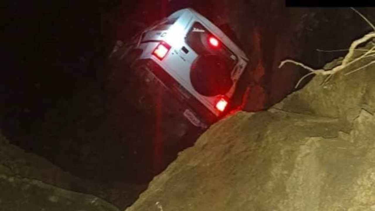 Accident: ಮದುವೆಗೆ ಹೊರಟಿದ್ದವರು ಮಸಣ ಸೇರಿದರು; ಕಾರು ಕಣಿವೆಗೆ ಉರುಳಿ ಮಗು ಸೇರಿ 7 ಮಂದಿ ಸಾವು Accident: ಮದುವೆಗೆ ಹೊರಟಿದ್ದವರು ಮಸಣ ಸೇರಿದರು; ಕಾರು ಕಣಿವೆಗೆ ಉರುಳಿ ಮಗು ಸೇರಿ 7 ಮಂದಿ ಸಾವು