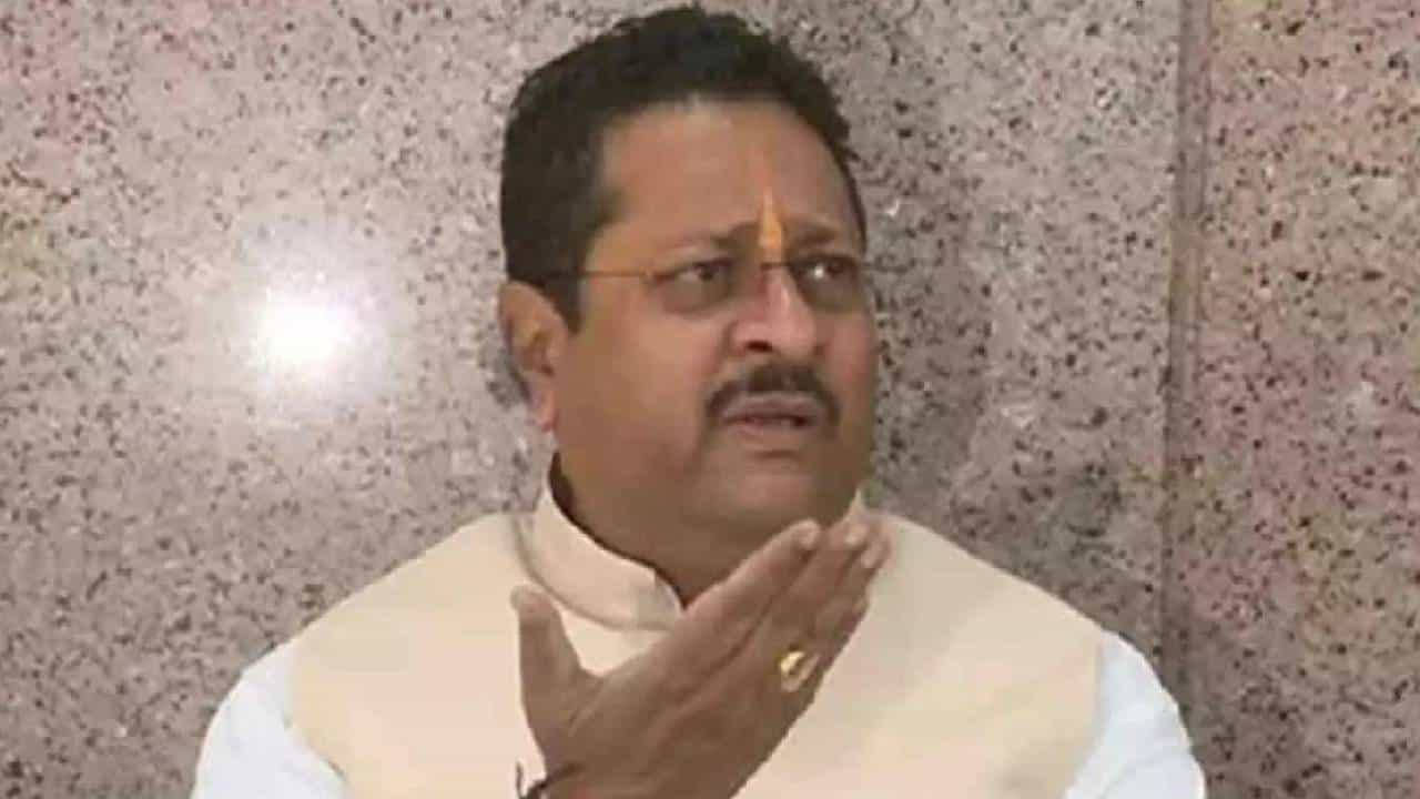 ಸೋನಿಯಾ ಮಾತ್ರವಲ್ಲ ಯಡಿಯೂರಪ್ಪ, ವಿಜಯೇಂದ್ರ ಕೂಡ ಜೈಲಿಗೆ ಹೋಗುತ್ತಾರೆ: ಹೊಸ ಬಾಂಬ್ ಸಿಡಿಸಿದ ಯತ್ನಾಳ್ ಸೋನಿಯಾ ಮಾತ್ರವಲ್ಲ ಯಡಿಯೂರಪ್ಪ, ವಿಜಯೇಂದ್ರ ಕೂಡ ಜೈಲಿಗೆ ಹೋಗುತ್ತಾರೆ: ಹೊಸ ಬಾಂಬ್ ಸಿಡಿಸಿದ ಯತ್ನಾಳ್