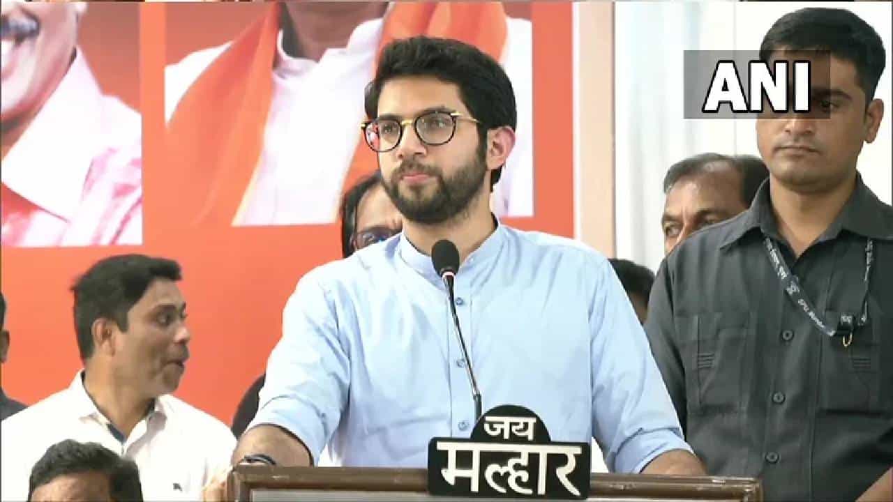 Maharashtra Crisis: ಬಂಡಾಯ ಶಾಸಕರು ದ್ರೋಹಿಗಳು, ಎಂದಿಗೂ ಪಕ್ಷಕ್ಕೆ ಮತ್ತೆ ಸೇರಿಸಿಕೊಳ್ಳುವುದಿಲ್ಲ: ಆದಿತ್ಯ ಠಾಕ್ರೆ Maharashtra Crisis: ಬಂಡಾಯ ಶಾಸಕರು ದ್ರೋಹಿಗಳು, ಎಂದಿಗೂ ಪಕ್ಷಕ್ಕೆ ಮತ್ತೆ ಸೇರಿಸಿಕೊಳ್ಳುವುದಿಲ್ಲ: ಆದಿತ್ಯ ಠಾಕ್ರೆ