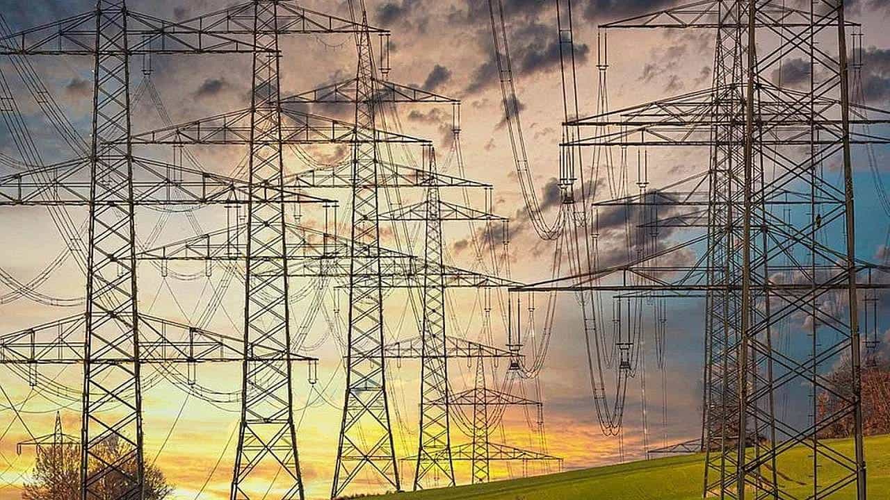 Electricity Price: ಗ್ರಾಹಕರ ಜೇಬಿಗೆ ಕತ್ತರಿ; ಜುಲೈ 1ರಿಂದ ರಾಜ್ಯಾದ್ಯಂತ ವಿದ್ಯುತ್ ದರದಲ್ಲಿ ಭಾರಿ ಏರಿಕೆ Electricity Price: ಗ್ರಾಹಕರ ಜೇಬಿಗೆ ಕತ್ತರಿ; ಜುಲೈ 1ರಿಂದ ರಾಜ್ಯಾದ್ಯಂತ ವಿದ್ಯುತ್ ದರದಲ್ಲಿ ಭಾರಿ ಏರಿಕೆ