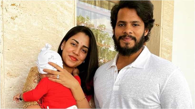 Avyaan Dev: ದೇವೇಗೌಡರ ಕುಟುಂಬದ ಕುಡಿಗೆ ನಾಮಕರಣ; ನಿಖಿಲ್- ರೇವತಿ ಪುತ್ರನ ಹೆಸರು ಇಲ್ಲಿದೆ ನೋಡಿ