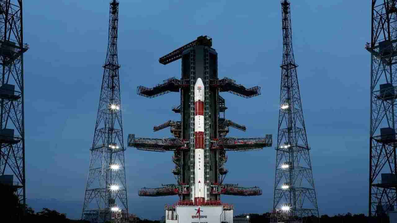 PSLV-C53 ಮಿಷನ್ ಉಡಾವಣೆಗೆ ಕ್ಷಣಗಣನೆ: ಸಿಂಗಾಪುರದ ಮೂರು ಉಪಗ್ರಹಗಳೊಂದಿಗೆ ಇಂದು ಸಂಜೆ ನಭಕ್ಕೆ ಚಿಮ್ಮಲಿದೆ ಪಿಎಸ್‌ಎಲ್‌ವಿ