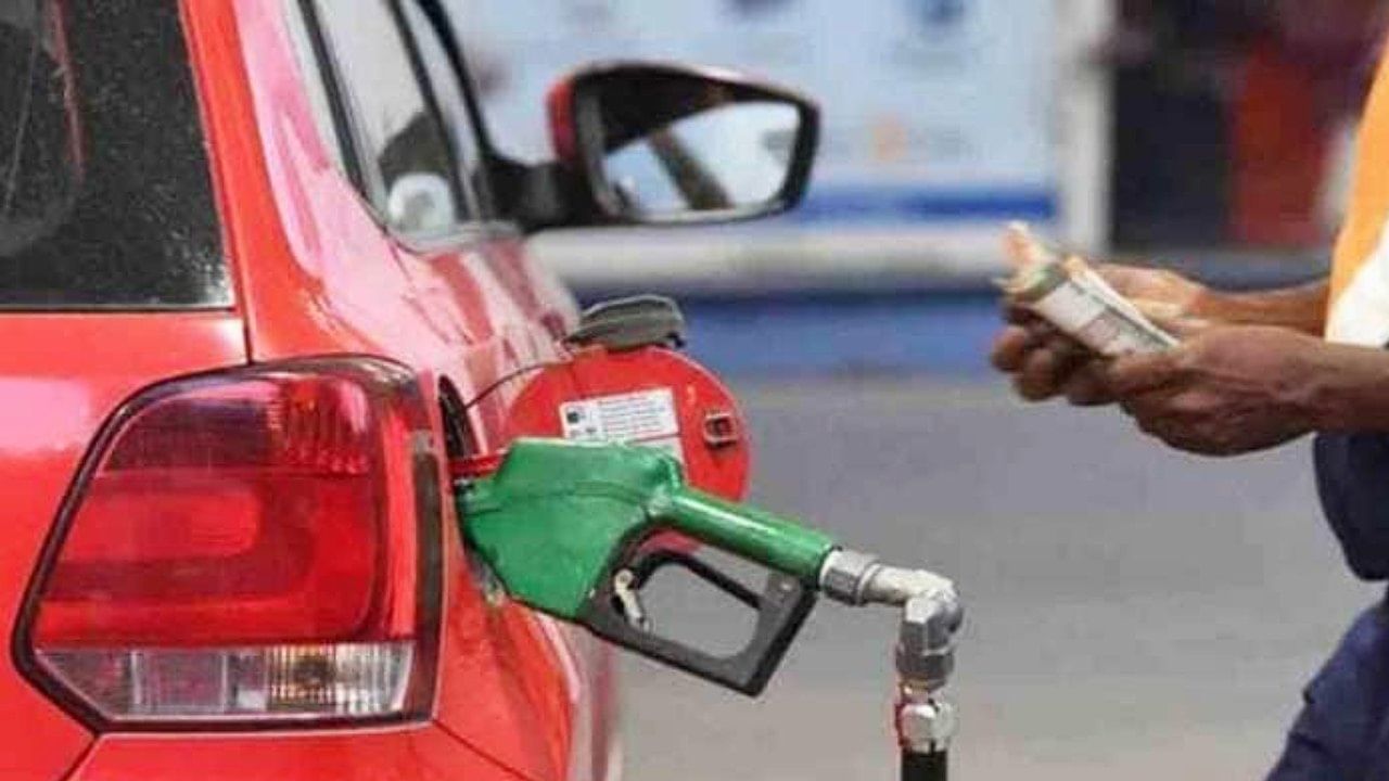 Petrol Price Today: ಬೆಂಗಳೂರು, ಮುಂಬೈ ಸೇರಿದಂತೆ ದೇಶದ ವಿವಿಧೆಡೆ ಇಂದಿನ ಪೆಟ್ರೋಲ್ ಬೆಲೆ ಹೀಗಿದೆ