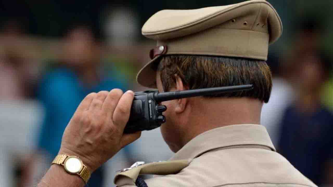 ಕೇರಳ ಕರಾವಳಿಯಲ್ಲಿ ತಳ್ಳುಗಾಡಿ, ಗೂಡಂಗಡಿಗಳಿಗೆ ಉಗ್ರರ ಲಿಂಕ್; ಮಂಗಳೂರು ಗಡಿಯಲ್ಲೂ ಹದ್ದಿನಕಣ್ಣಿಡಲು ಕೇರಳ ಪೊಲೀಸರಿಗೆ ಗುಪ್ತಚರ ಇಲಾಖೆ ಸೂಚನೆ ಕೇರಳ ಕರಾವಳಿಯಲ್ಲಿ ತಳ್ಳುಗಾಡಿ, ಗೂಡಂಗಡಿಗಳಿಗೆ ಉಗ್ರರ ಲಿಂಕ್; ಮಂಗಳೂರು ಗಡಿಯಲ್ಲೂ ಹದ್ದಿನಕಣ್ಣಿಡಲು ಕೇರಳ ಪೊಲೀಸರಿಗೆ ಗುಪ್ತಚರ ಇಲಾಖೆ ಸೂಚನೆ