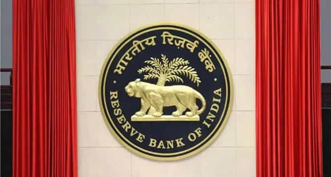 UPI: ಫೋನ್ ಪೆ, ಗೂಗಲ್​ ಪೆ, ಭೀಮ್ ವಹಿವಾಟು ಆಗಬಹುದು ದುಬಾರಿ; ಯುಪಿಐ ಆಧರಿತ ವಹಿವಾಟಿಗೆ ಶುಲ್ಕ ವಿಧಿಸಲು ಆರ್​​ಬಿಐ ಚಿಂತನೆ