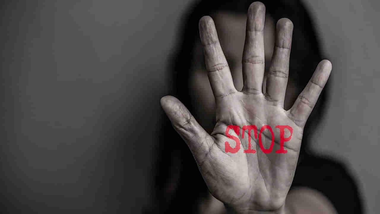 Gang Rape: ರೈಲ್ವೆ ನಿಲ್ದಾಣದಲ್ಲೇ ಮಹಿಳೆ ಮೇಲೆ ಸಾಮೂಹಿಕ ಅತ್ಯಾಚಾರ