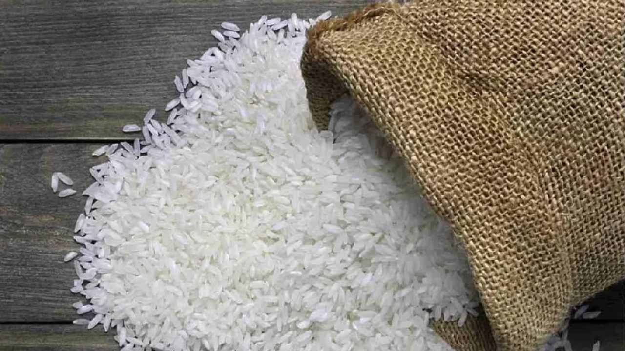 Rice Price Hike: ಅಕ್ಕಿ ರಫ್ತನ್ನು ನಿರ್ಬಂಧಿಸುವ ಆತಂಕದಲ್ಲಿ ಬೇಡಿಕೆ, ಬೆಲೆ ಹೆಚ್ಚಳದ ಲೆಕ್ಕಾಚಾರ