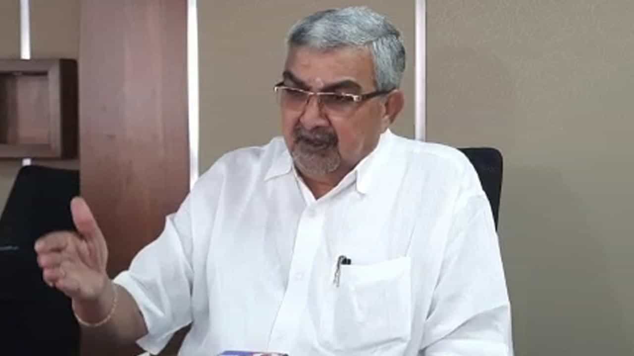 ಕಾಮೆಡ್-ಕೆ ವಿಲೀನ ಮಾಡೋದು ಎಷ್ಟರ ಮಟ್ಟಿಗೆ ಸರಿ?- ಕೋರ್ಟ್ಗೆ ಹೋಗುವ ಎಚ್ಚರಿಕೆ ನೀಡಿದ ಕಾರ್ಯದರ್ಶಿ ಎಸ್.ಕುಮಾರ್ ಕಾಮೆಡ್-ಕೆ ವಿಲೀನ ಮಾಡೋದು ಎಷ್ಟರ ಮಟ್ಟಿಗೆ ಸರಿ?- ಕೋರ್ಟ್ಗೆ ಹೋಗುವ ಎಚ್ಚರಿಕೆ ನೀಡಿದ ಕಾರ್ಯದರ್ಶಿ ಎಸ್.ಕುಮಾರ್
